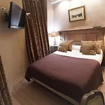Du Chateau Отель 2*