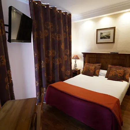 Du Chateau Hotel 2*