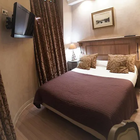 Du Chateau Hotel 2*