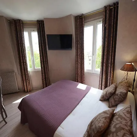 Hotel Du Chateau 2*