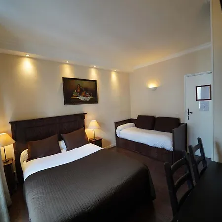 Du Château Hotel 2*