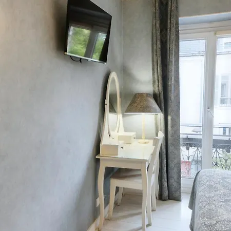 Hotel Du Château 2*
