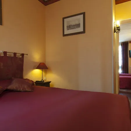 Du Chateau Hotel