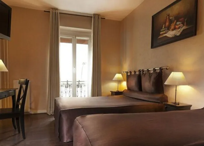 Du Chateau Hotel 2*